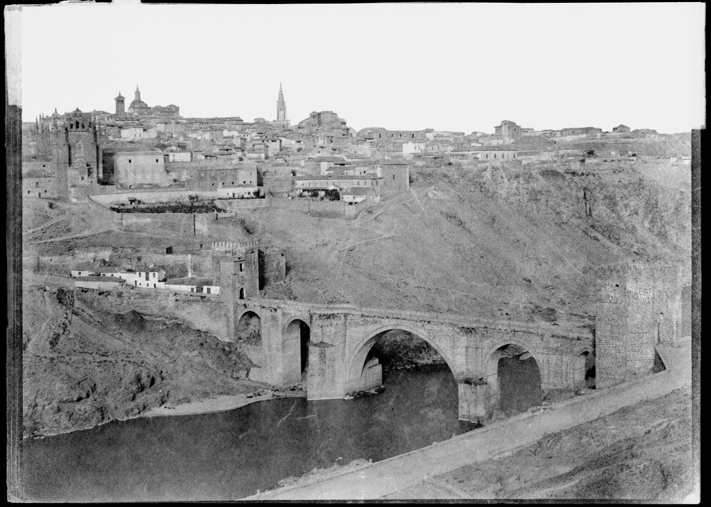 Puente de San Martín de Toledo en 1858. Fotografía de Gustave de Beaucorps. Bibliotheque Nationale de France (alta resolución)
