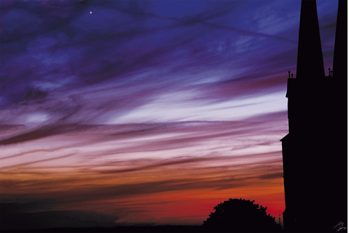 blue sunset red sky church clouds catchycolors sonnenuntergang venus kirche wolken markt halle marien frauen flickraward