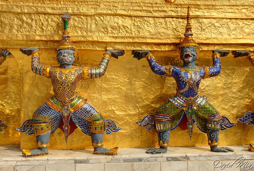 Bangkok, Thailand - Wat Phra Keaw by GlobeTrotter 2000