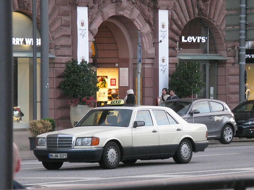 Mercedes-Benz S Class W126 Taxi | by nakhon100