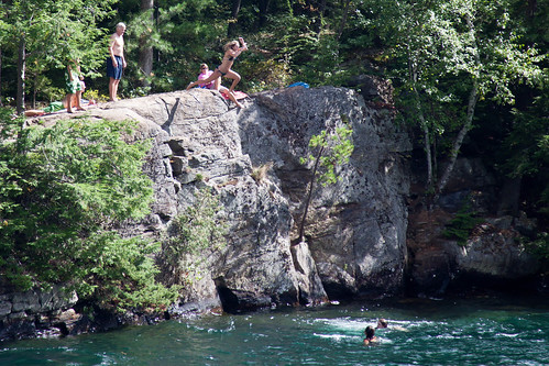 summer cliff usa lake ny boat jump diving september lakegeorge 2010 endofsummer sagamorehotel
