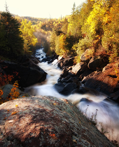 Fall colors near Superior | Nikon D300s - Tokina 11-16mm f/2… | Flickr