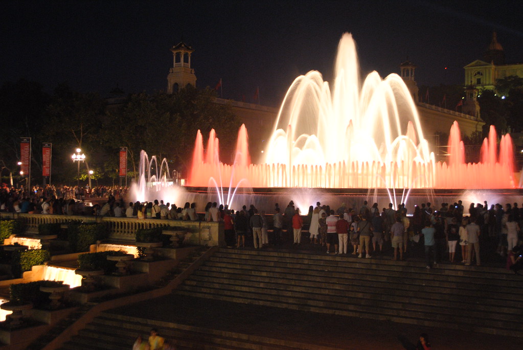 fountain show in barcelona MelissaMcLaughlin Flickr