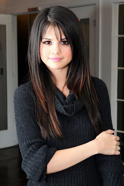 Selena Gomez beautiful sweater dress pictures | Hassan Hashmi | Flickr