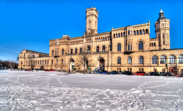 Leibniz Universität Hannover im Schnee