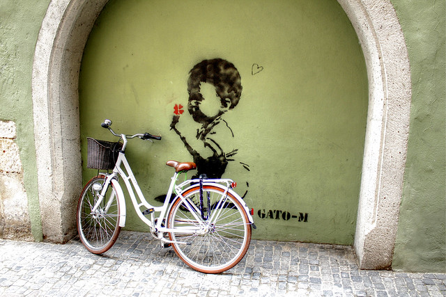Kind und Fahrrad - Child and Bicycle