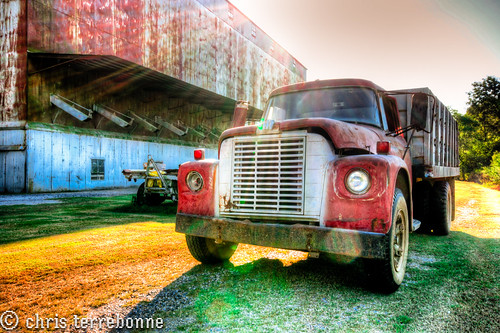 old sunset red rural truck canon louisiana colorful decay farm farming goldenhour luckyday manufacturing
