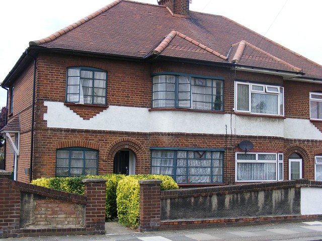 Untouched 1930s house, N18