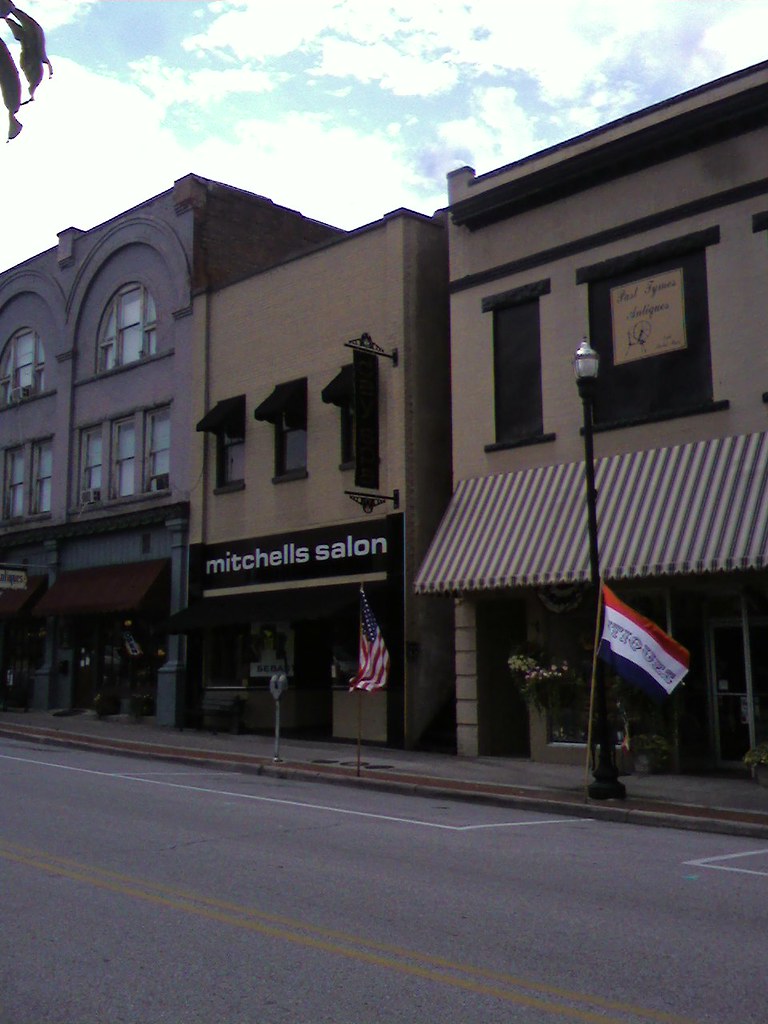 Flickriver: Photoset 'Clinton, Tennessee, Antique District' by kmoliver