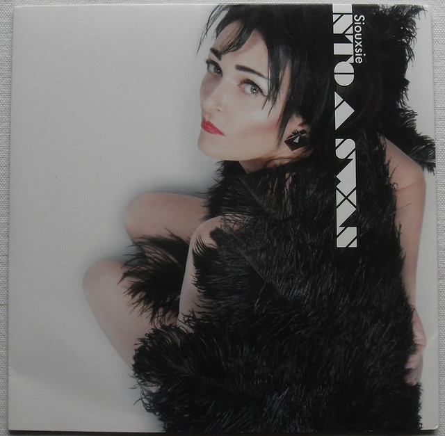 2007 Siouxsie Sioux INTO A SWAN 7 inch record sleeve cover 45 RPM photo 2000s vinyl