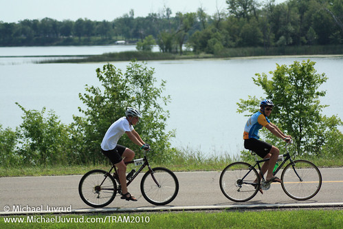 lake minnesota bike bicycle us tour unitedstates day4 thursday rider 2010 underwood mstram view5 20100729 rider804 rider908