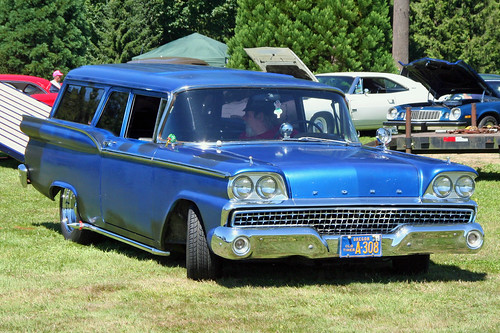 auto blue house castle classic ford car digital canon vintage wonder photography washington automobile picnic view northwest hill rustic engine daves chrome valley monroe imaging mansion rambler custom canonrebelxt carshow stationwagon 2010 snohomish starlight snohomishcounty starlite