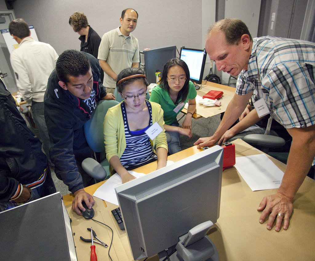 Computing Sciences outreach program for high school studen… | Flickr