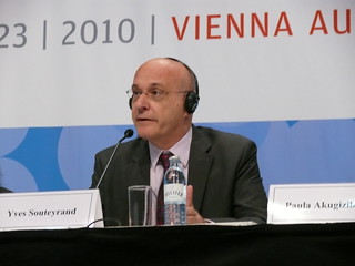 AIDS 2010 Opening Press Conference