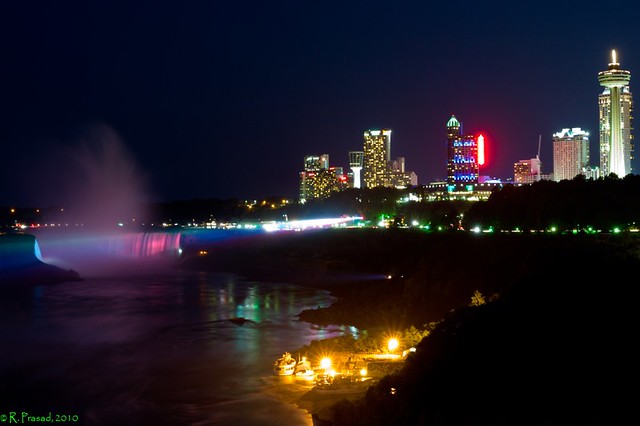 Niagara Falls City by night