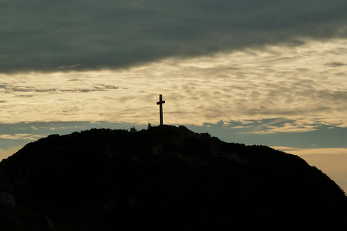 Sunrise on the Traunstein by magrolino, sunrise cross panasonic sonnenaufgang oberösterreich traunstein gipfelkreuz salzkammergut upperaustr