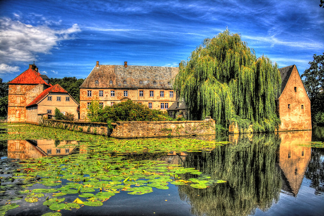 Halle in Westfalen - Wasserschloss Tatenhausen 01