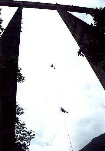 Rappel at 13's Viaduct (150 mts) - By Deivis