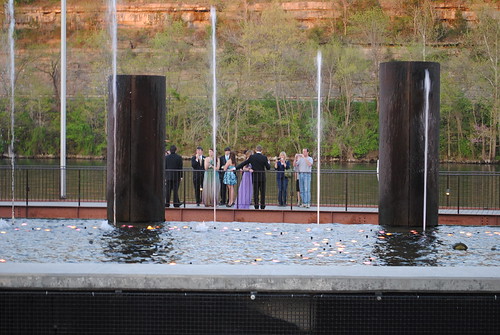 sunset fountain evening nikon downtown mo missouri april branson 2010 bransonlanding laketaneycomo taneycounty d3000 april2010 nikond3000