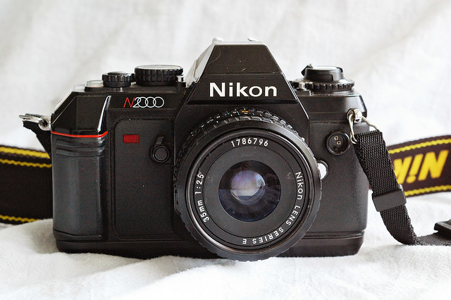 Nikon N2000 kit