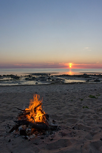 sunset sea beach fire estonia campfire tuli rand eesti päike