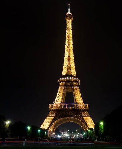 Eiffel tower in color | iK@psel | Flickr
