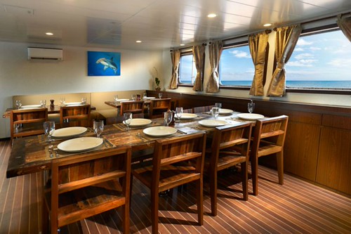 blue_manta_sala_pranzo_interna