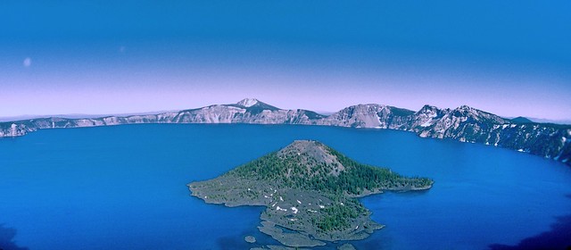 Panoramic photo of Crater Lake and Wizard Island