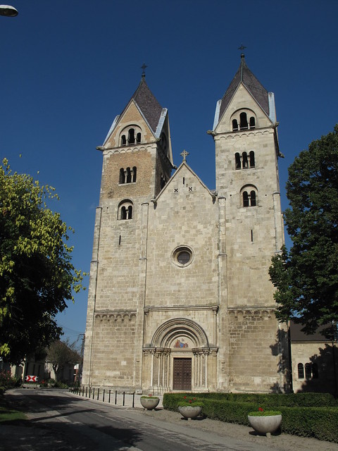 LÉBÉNY - Church of St James the Apostle