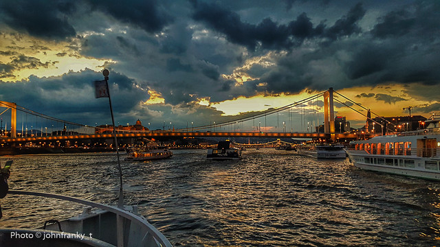 Budapest - cruise on the Danube River  Budapest Crociera sul Danubio