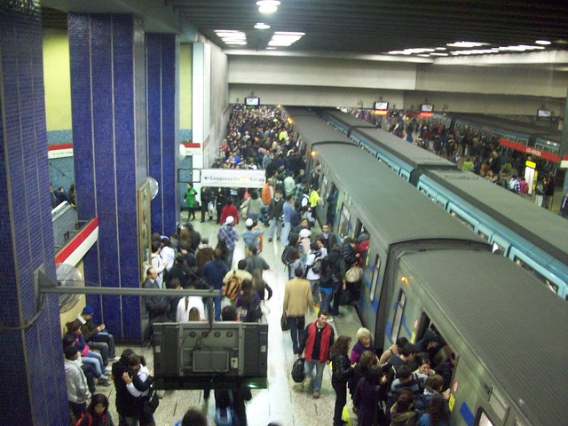 Cambios fundamentales para facilitar el desplazamiento en los trenes en Línea 1 y 5 del Metro de Santiago