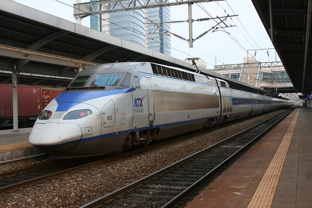 KTX at Daejeon Station