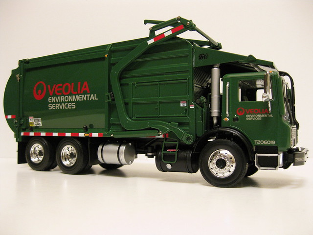 First Gear Veolia front load garbage truck.