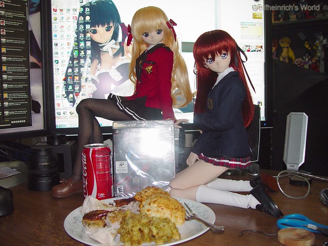 Thanksgiving Dinner With Erika and Natsuka