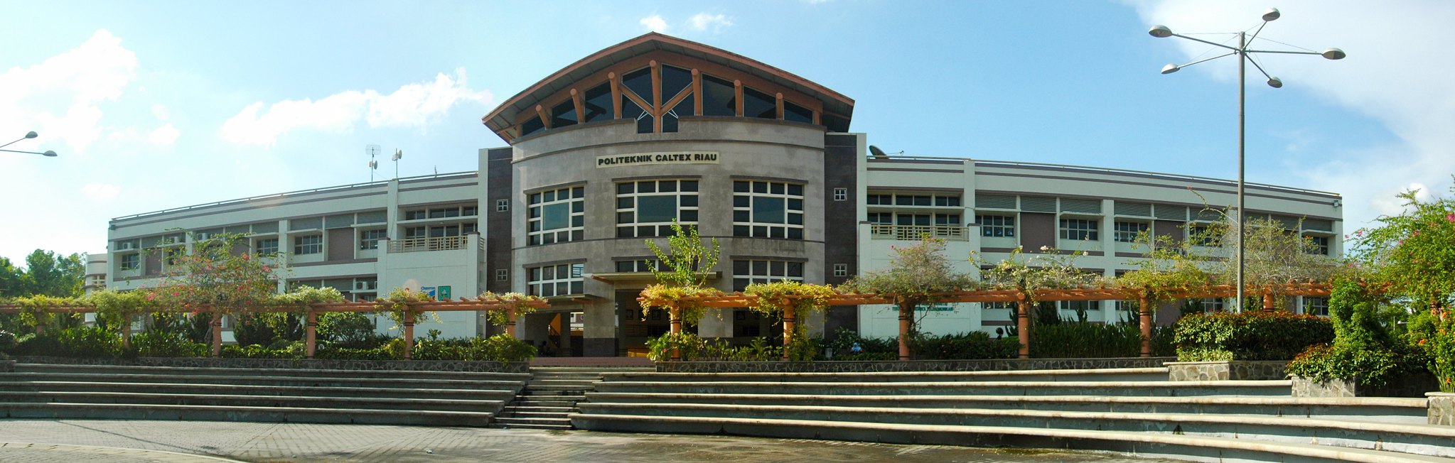 Politeknik Caltex Riau Logo Universitas Dumai Dan Politeknik Caltex