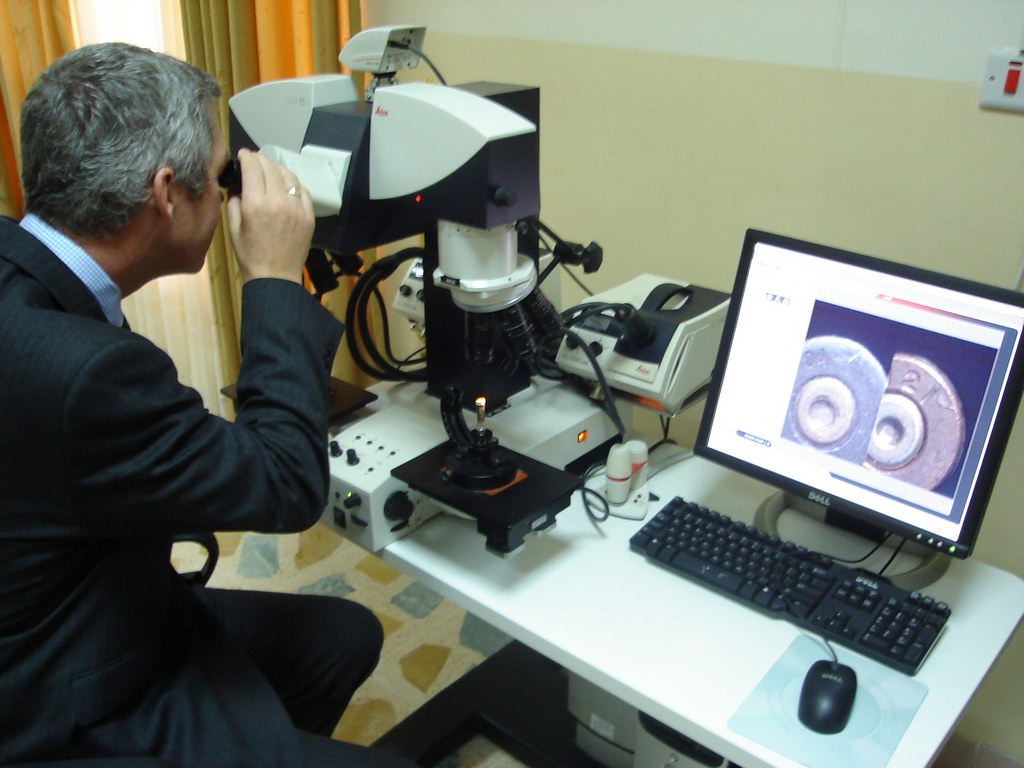 Chris ballistics comparison microscope | Beth Carson | Flickr