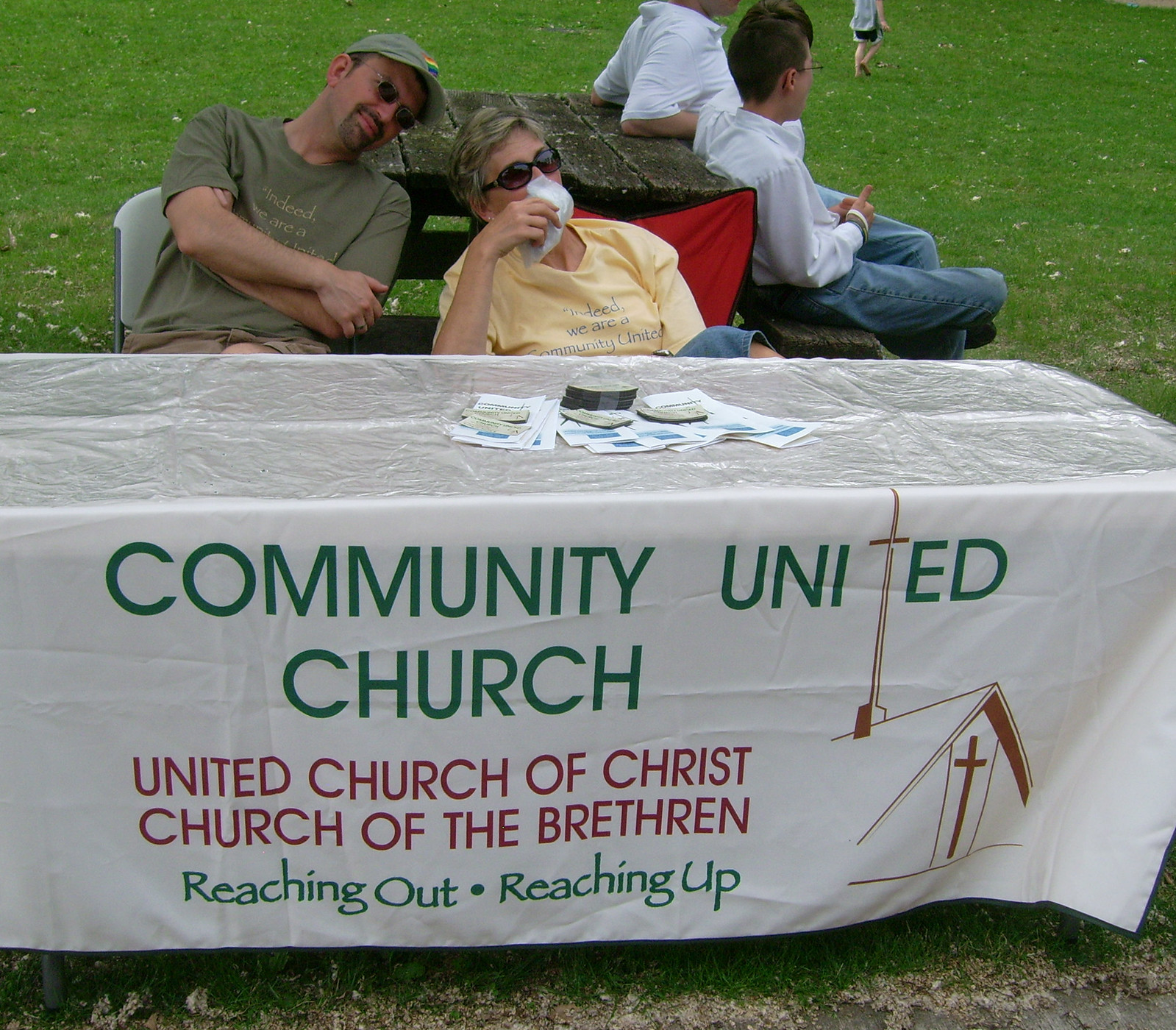 Brian and Nancy at Community United Church info table. Photo by James von Loewe