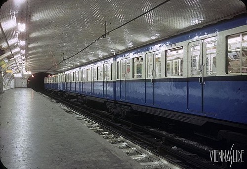1979 Metro_10-67_Gare_d_Austerlitz_1979