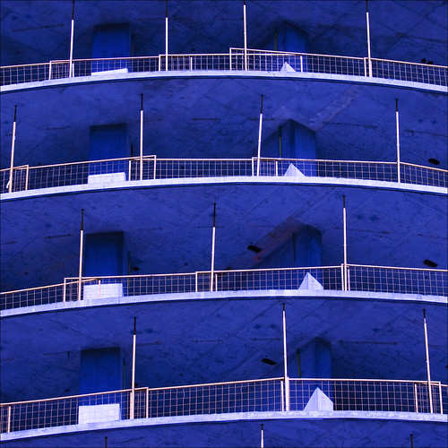 construction building underconstruction floors safetyfences supportposts curves lines blue architecture absoluteworld fernbrookhomes madstudiobeijing withburkavaracalliarchitects mississauga gta toronto barbera 813212