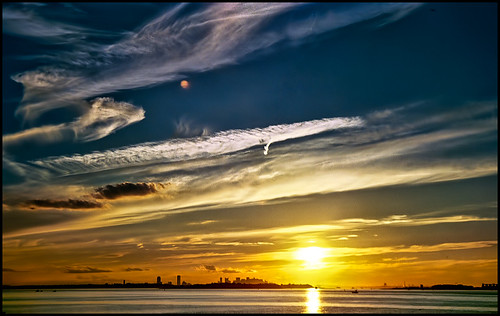 sunset sky film boston clouds hull canona1 photocd bostonskyline bostonharbor prudentialtower hancockplace backwhenfilmruledtheworld probablyfujireala