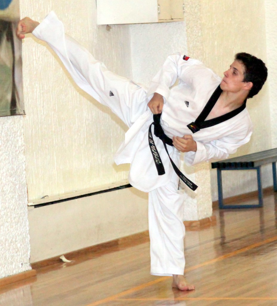 Diego 4to Dan | CB Taekwondo Examen Cintas Negras 2010 Junio… | Juan ...