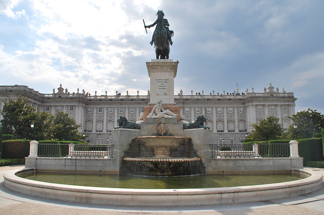 Statue, Fountain and Palacio Real, Madrid