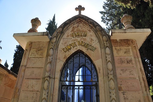 Cementario General mausoleum