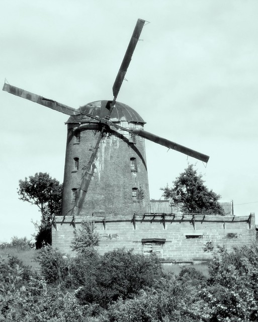 wiatrak // windmill