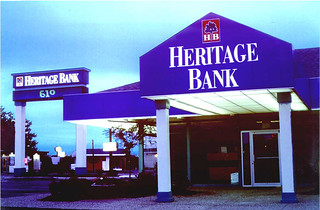 Exterior Bank Signage | Bank Entry | Pylon Sign | Message Board | Heritage Bank | by I-5 Design & Manufacture