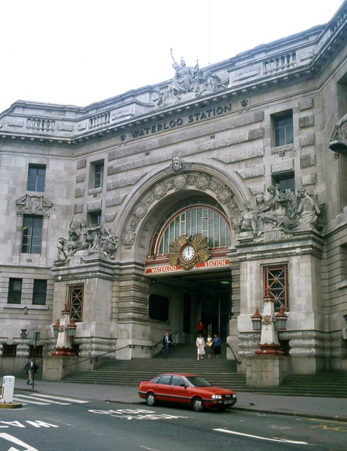 Waterloo Station, Victory Arch