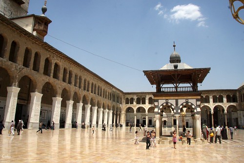syria sham damascus olddamascus mosque islam islamic children playing marble omayad courtyard canon 40d colinmclurg pillars columns arches historic placeofworhip religion religious sar