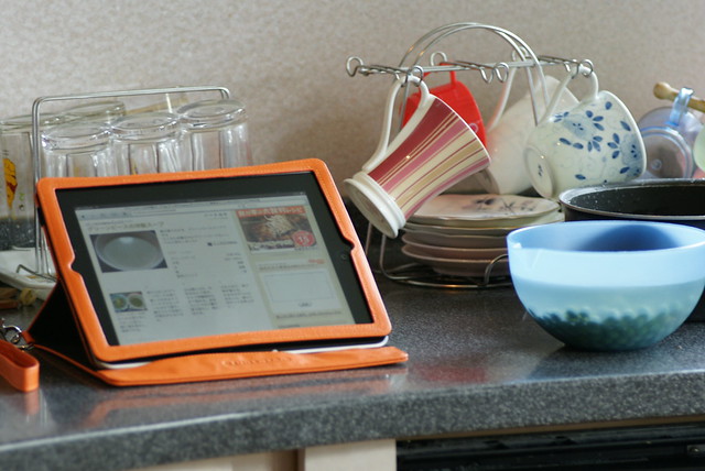 referring recipes on cookpad with iPad