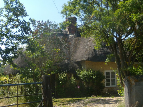 Cabbage Cottage. &quot;Wattle and daub building&quot; mentioned in directions. Salisbury to Stonehenge to Amesbury