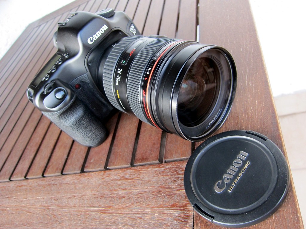 Old School | Canon EOS 5D equipped with EF 28-70mm 1:2.8 L U… | Flickr